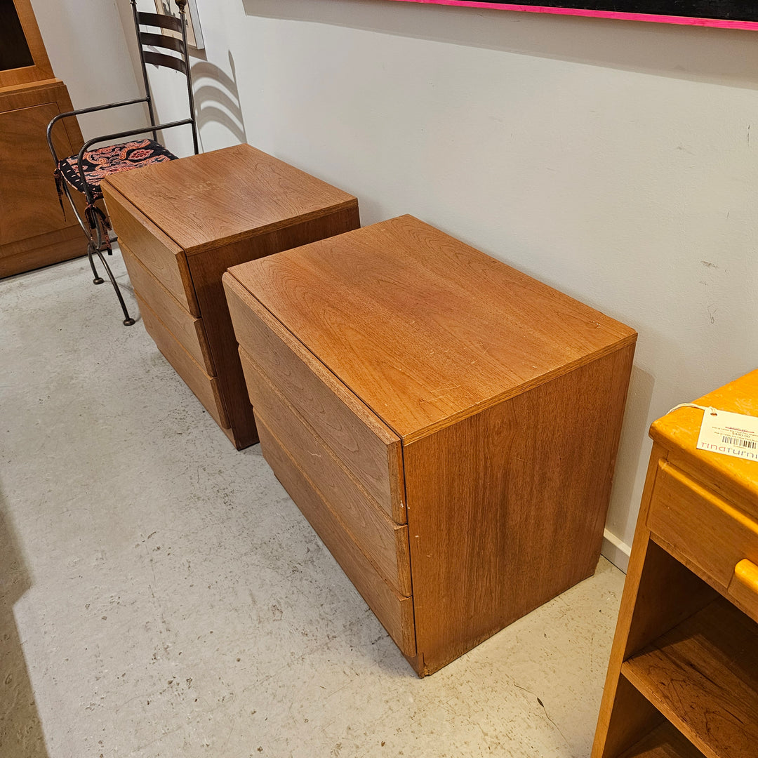 Pair of Scova for Dixie Oak Nighstands