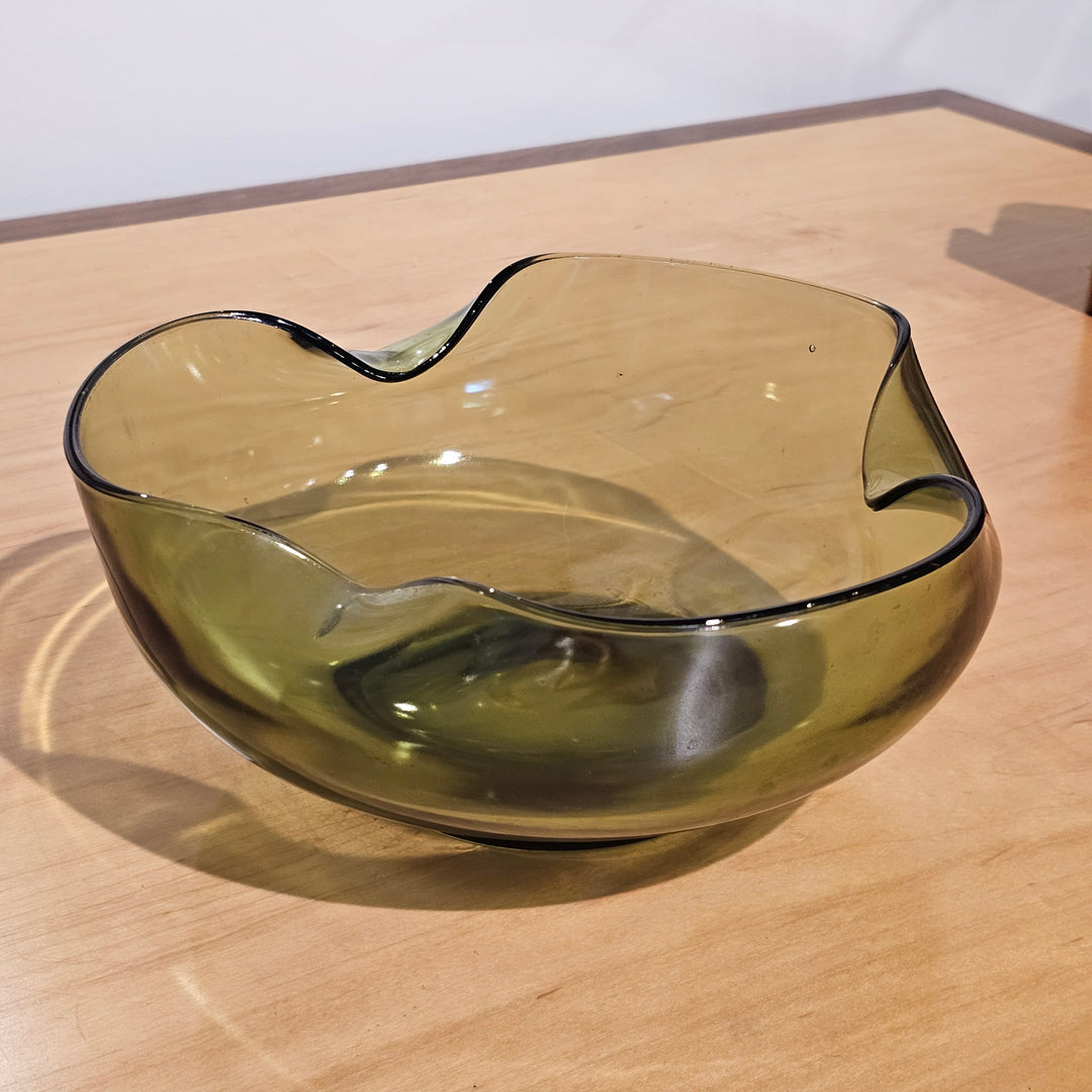 Anchor Hocking Green Glass Pinched Serving Bowl