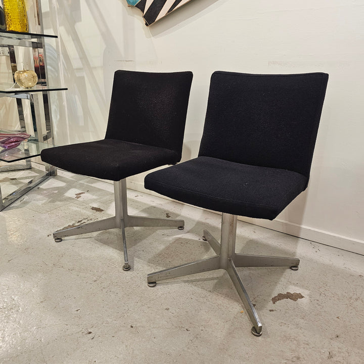 MCM Goodform Alum/Black Sidechair