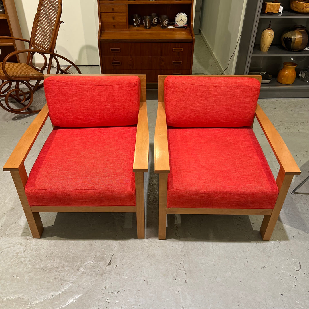 Eaton Contemporary Maple Lounge Chair w/Red Upholstery