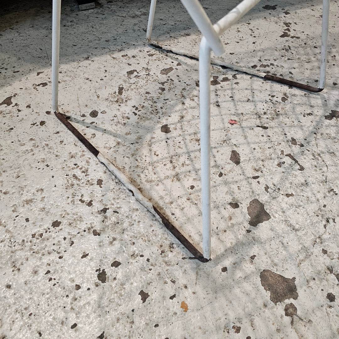 Bertoia Diamond Chair