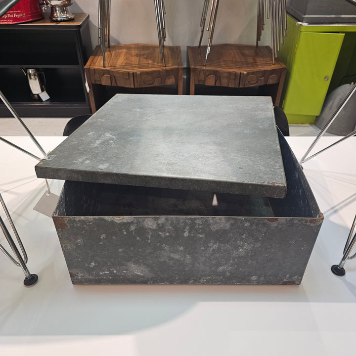 Galvanized Metal Box w/ Lid